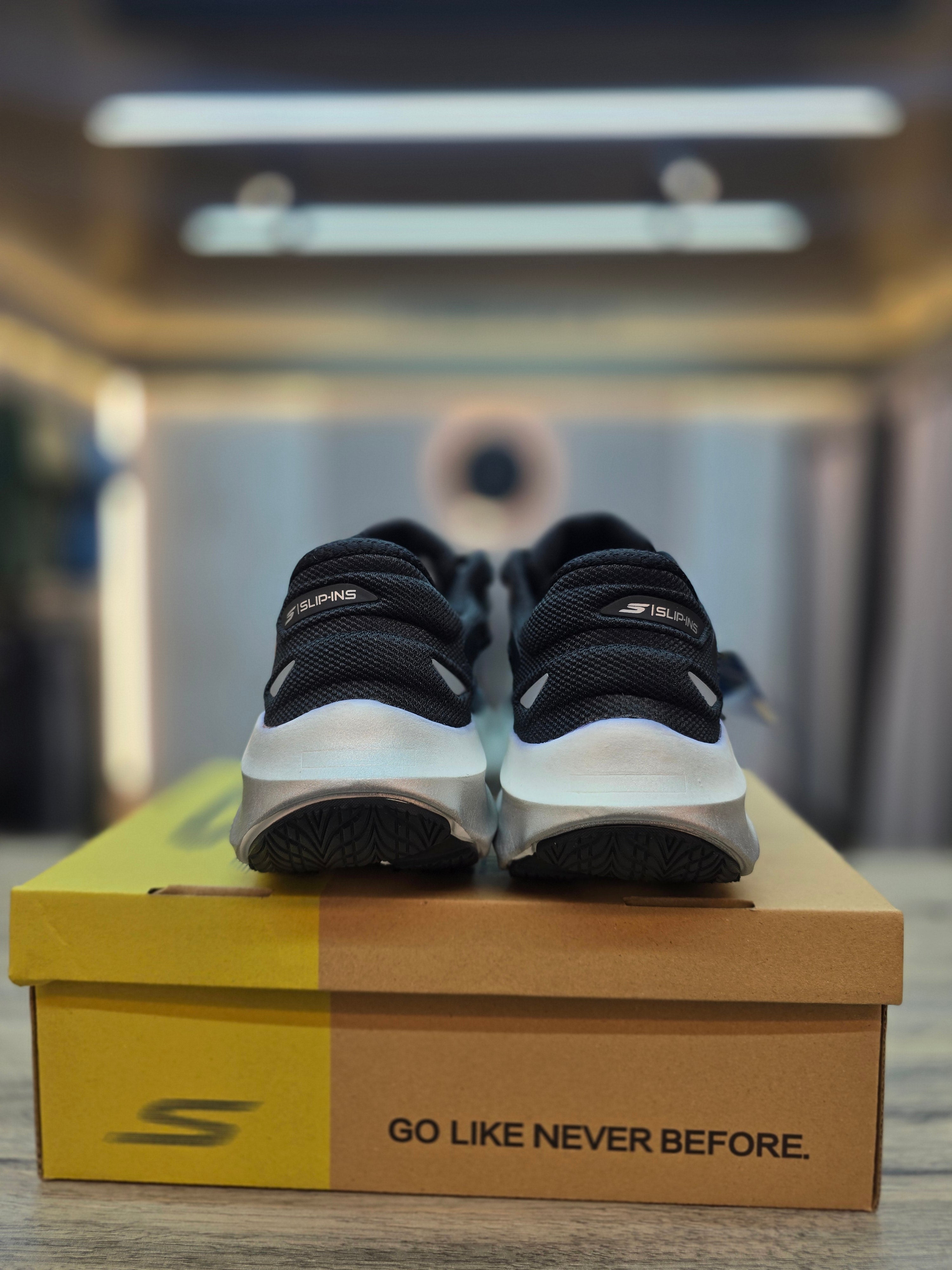 Skechers Black