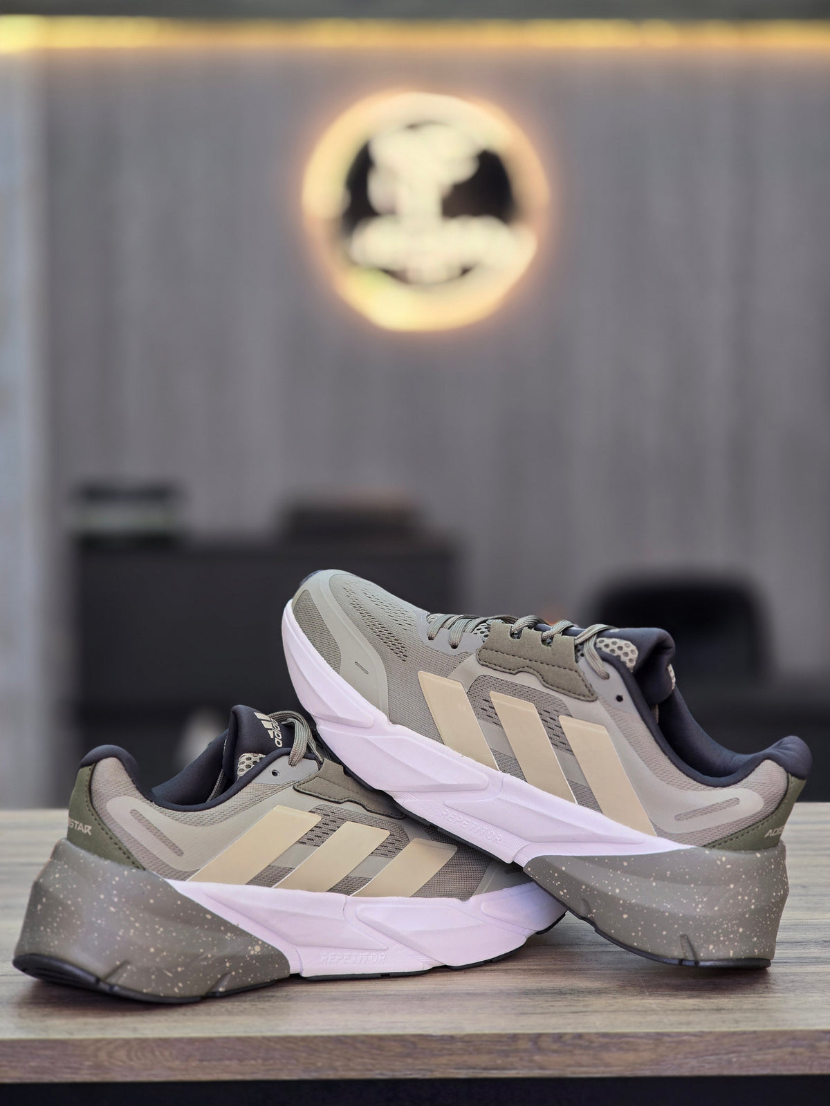 ADISTAR