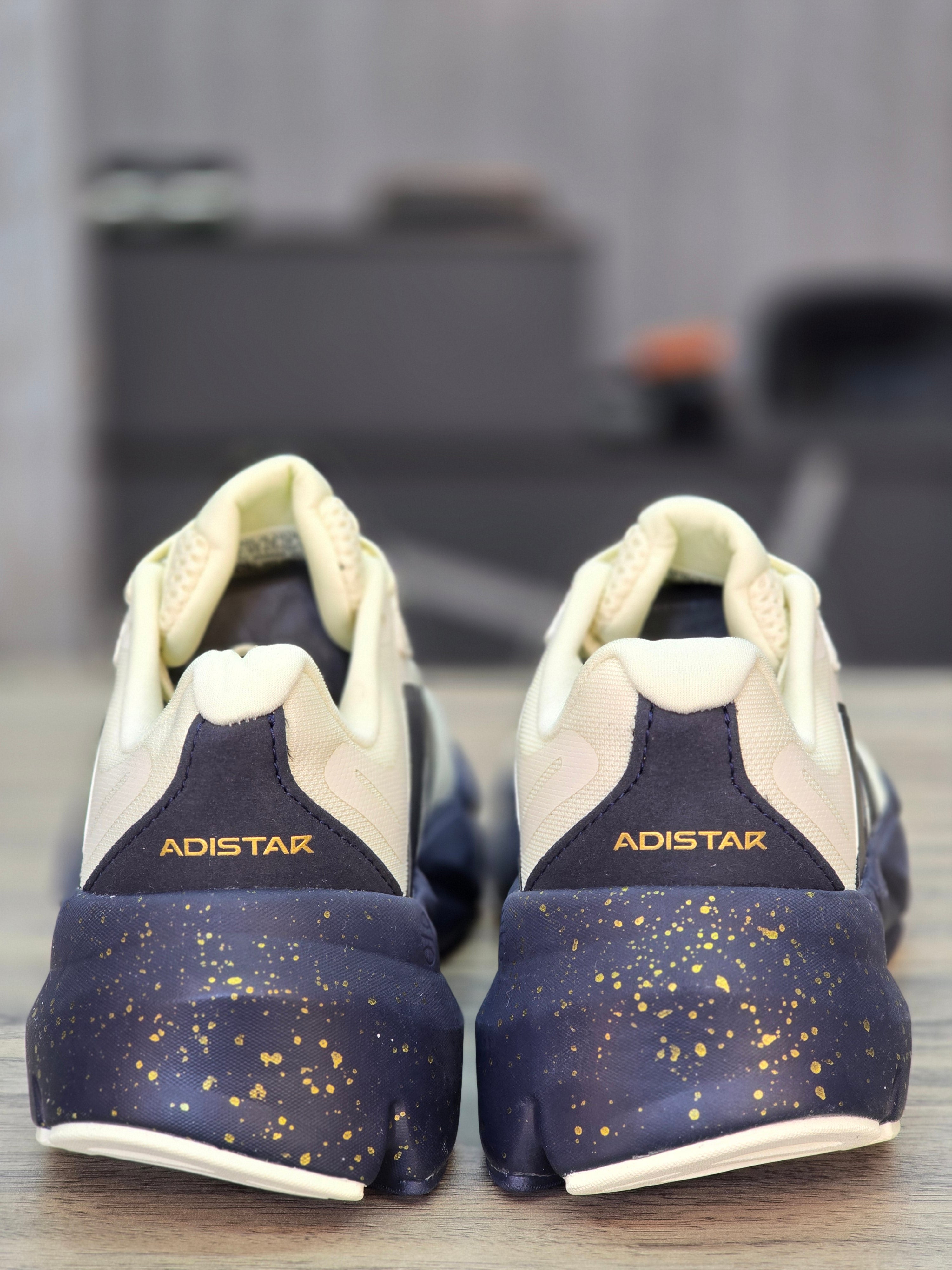 ADISTAR